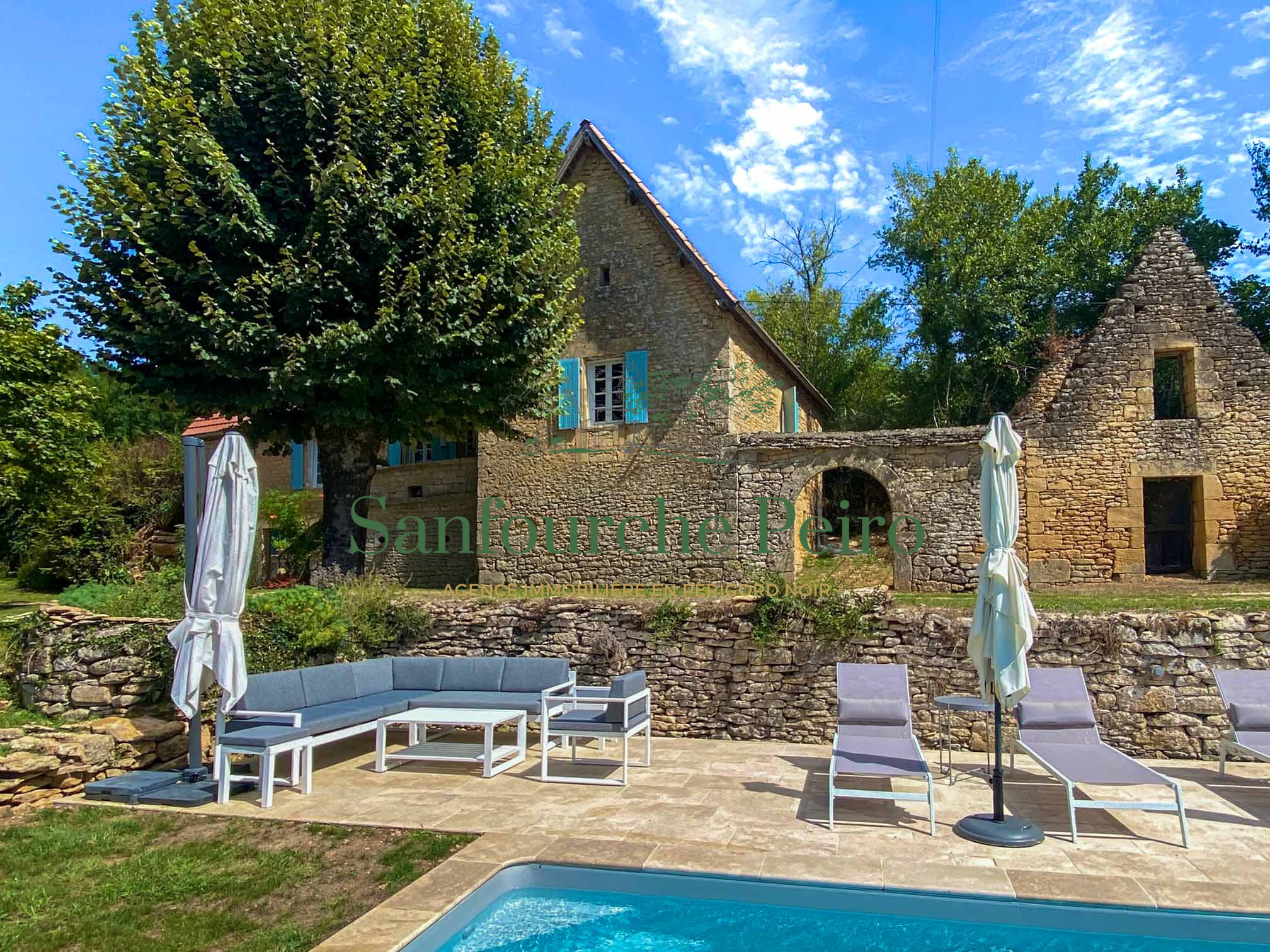 À 17km de Sarlat et 9km des Eyzies - Périgord Noir
