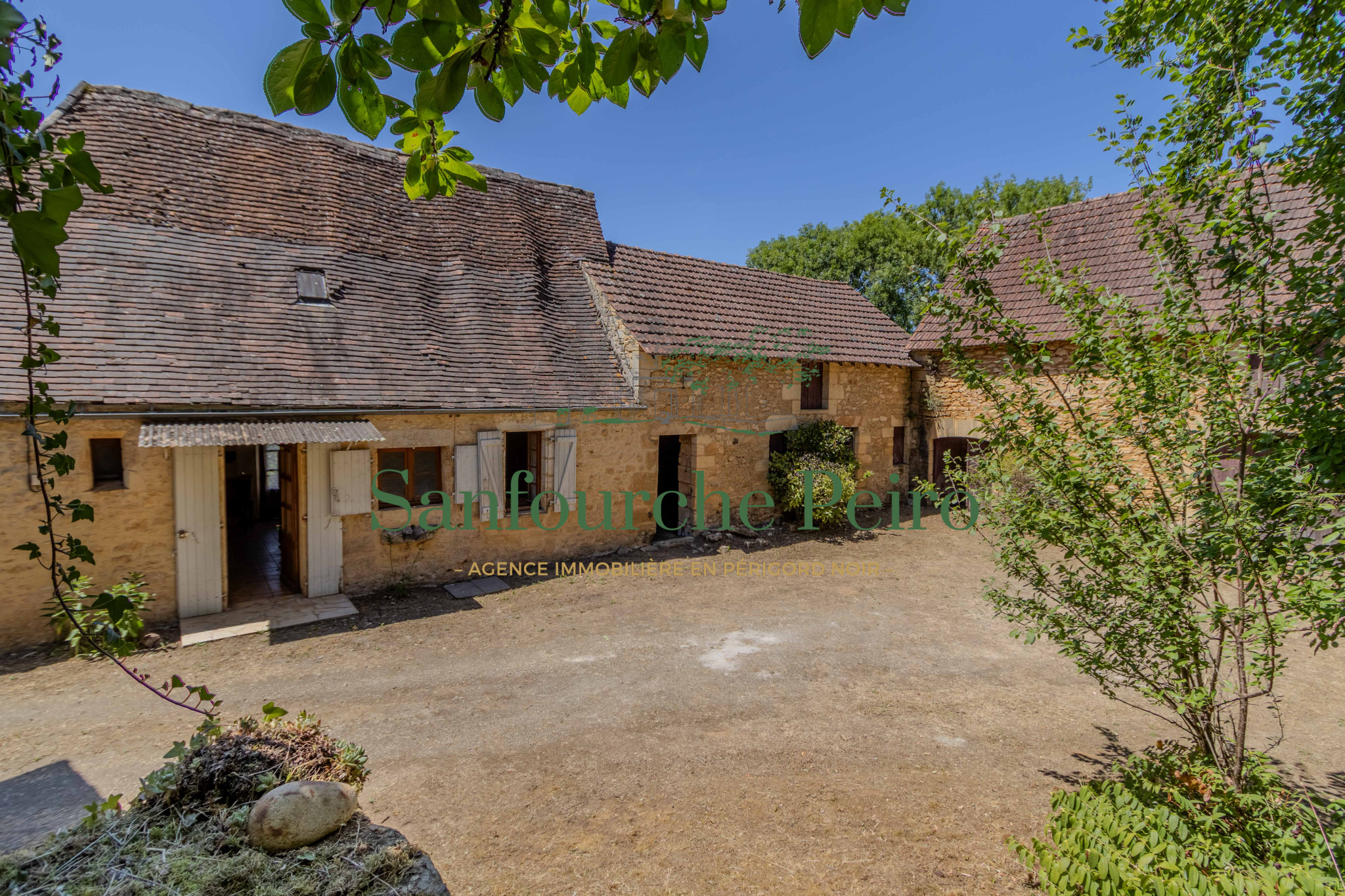 Ferme à vendre à Sarlat la caneda, 104 m², 5 pièces – photo 1 sur 24