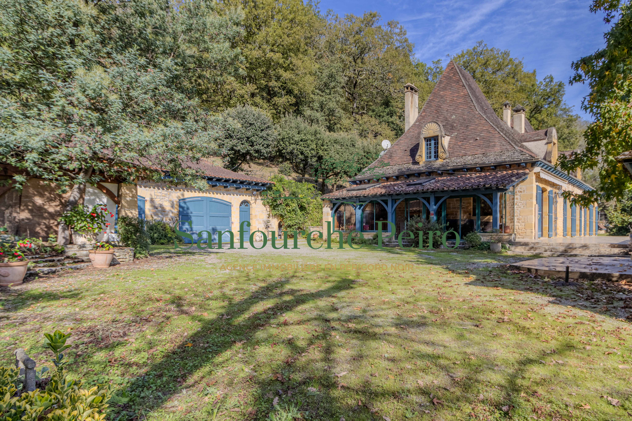 Maison à vendre à Sarlat la caneda, 289,42 m², 7 pièces – photo 3 sur 20