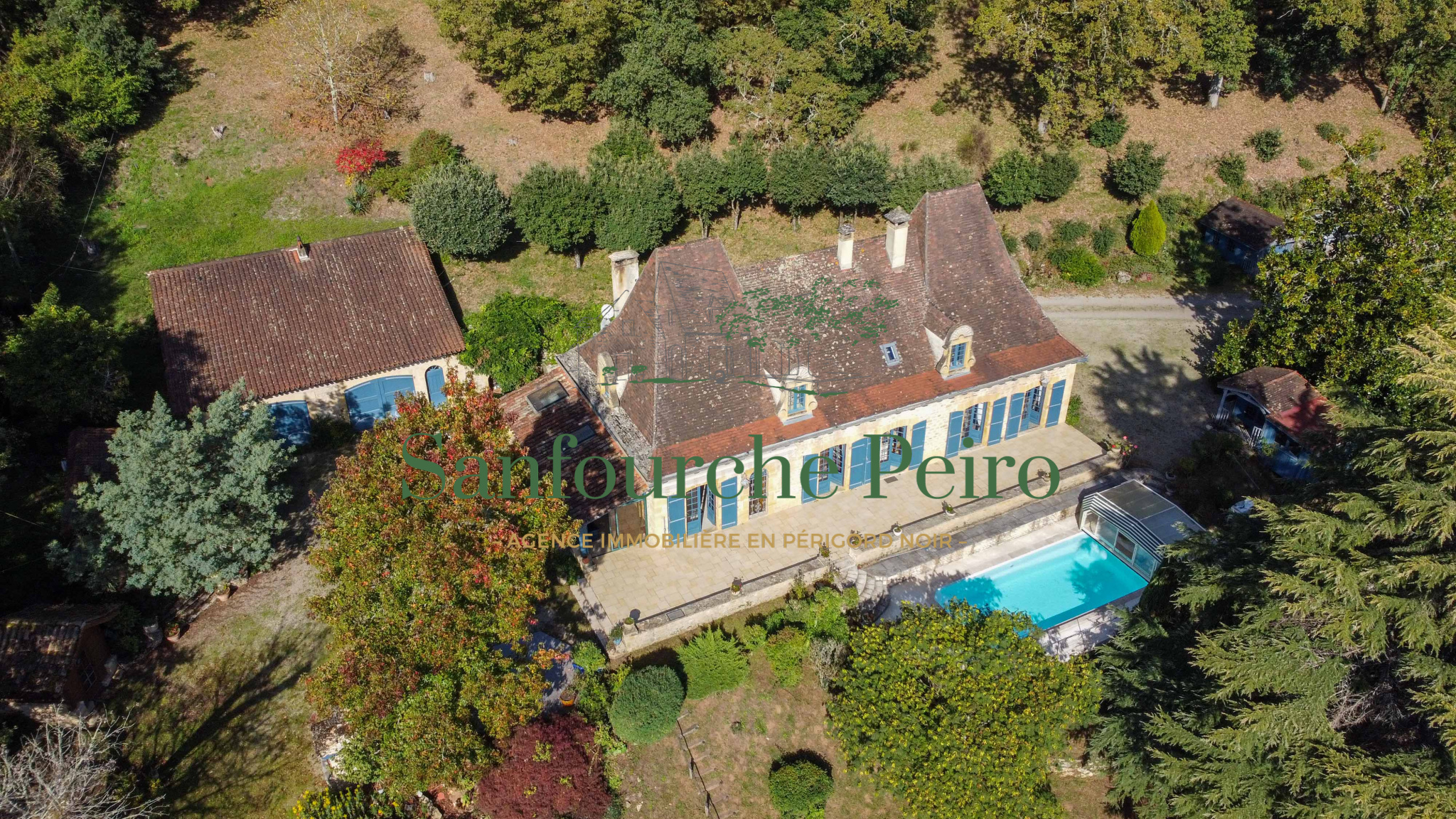 Maison à vendre à Sarlat la caneda, 289,42 m², 7 pièces – photo 2 sur 20