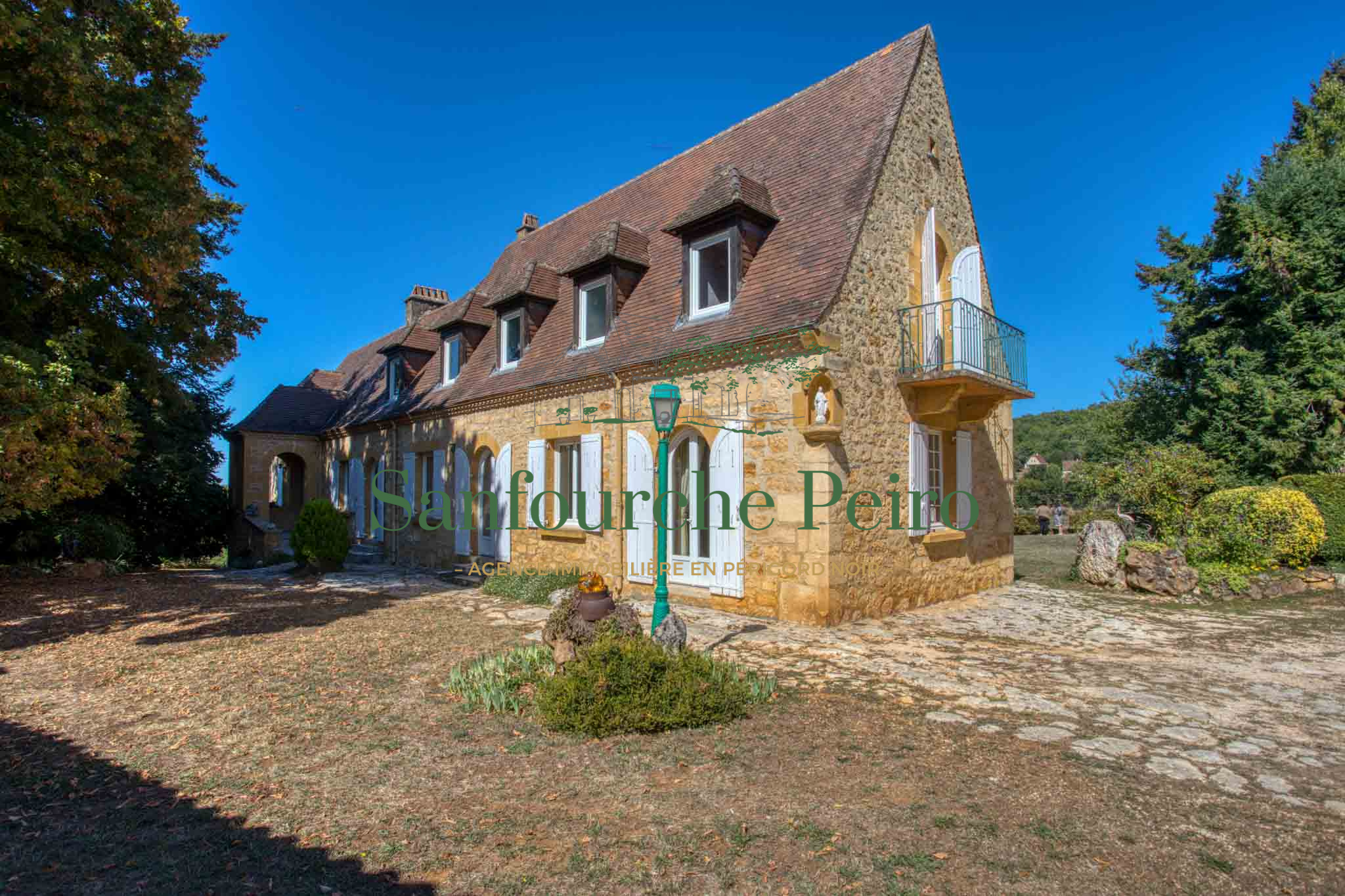Maison à vendre à Sarlat la caneda, 292,06 m², 8 pièces – photo 3 sur 20
